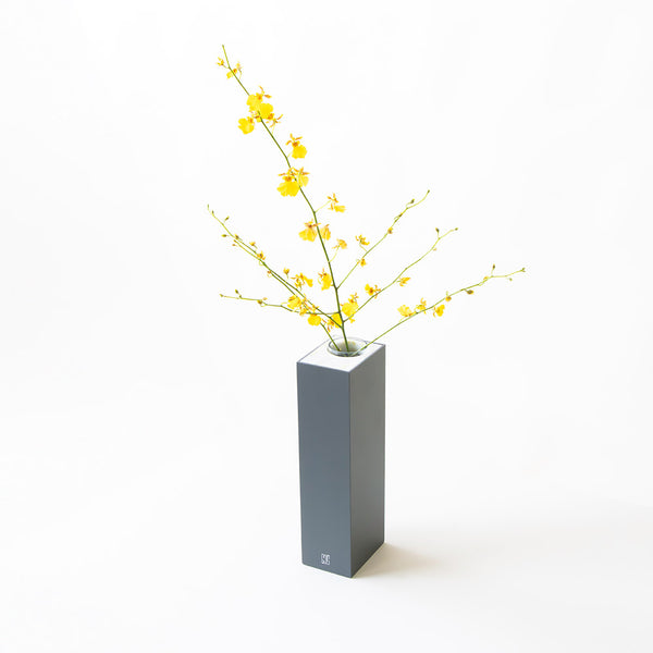 Ore Grass Vase Single with Oncidium